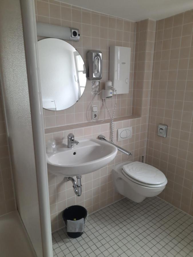 Kleine Altstadt Oase Apartment แบร์นคาสเทล-คืสท์ ภายนอก รูปภาพ