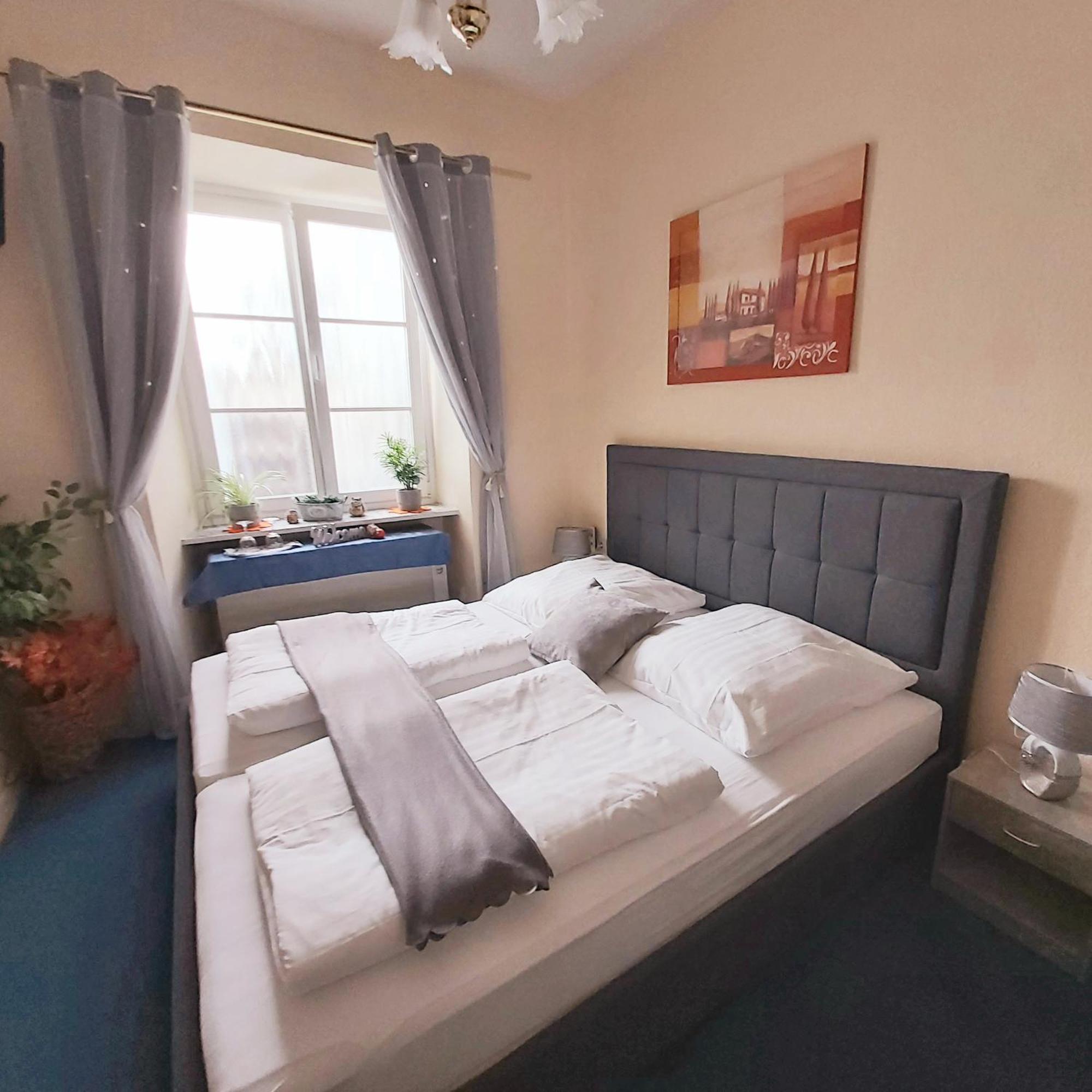 Kleine Altstadt Oase Apartment แบร์นคาสเทล-คืสท์ ภายนอก รูปภาพ