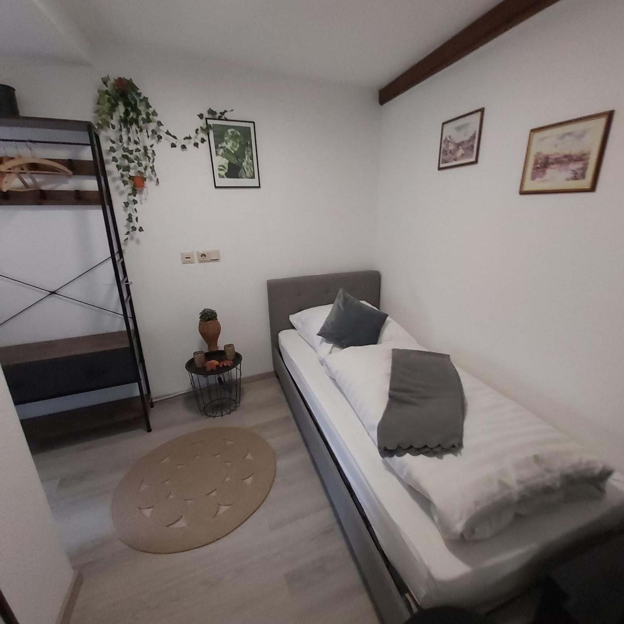 Kleine Altstadt Oase Apartment แบร์นคาสเทล-คืสท์ ภายนอก รูปภาพ